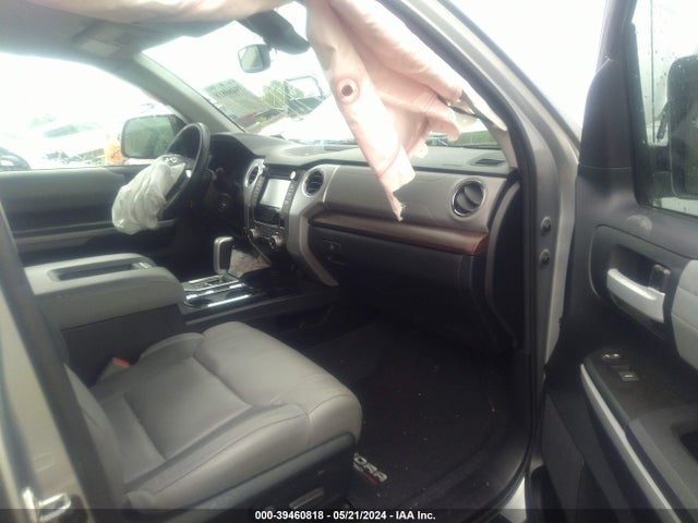 5TFBY5F18JX711789 Toyota Tundra Limited 5.7l V8