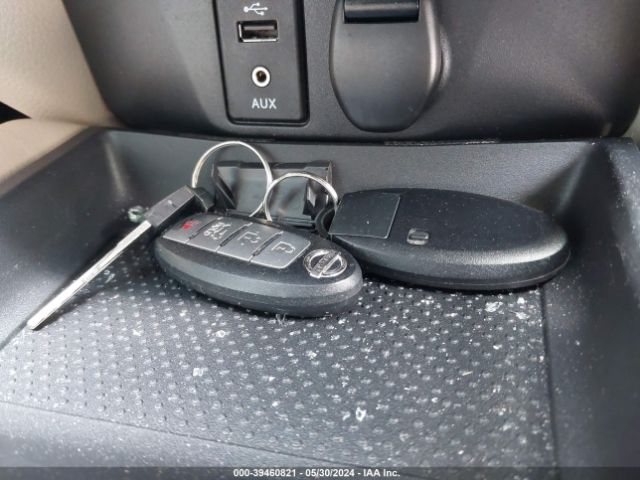 KNMAT2MV9GP690927 Nissan ROGUE SV