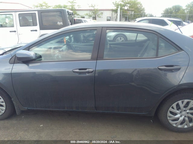 Toyota COROLLA LE 2018 2T1BURHE5JC104394 Image 14