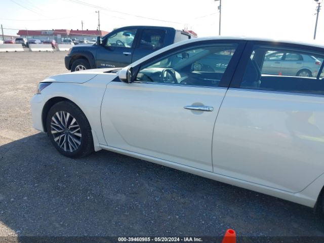 1N4BL4DW8PN359914 Nissan Altima Sv Intelligent Awd