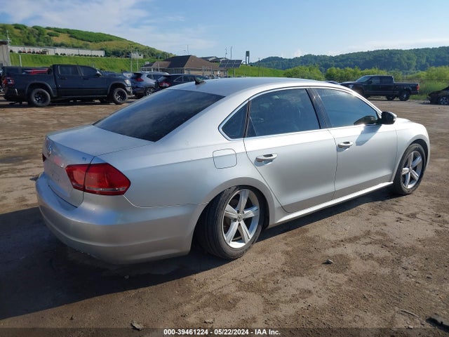 1VWBP7A30EC009757 Volkswagen Passat 2.5l Se