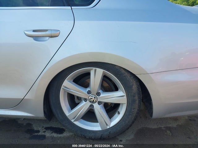 1VWBP7A30EC009757 Volkswagen Passat 2.5l Se