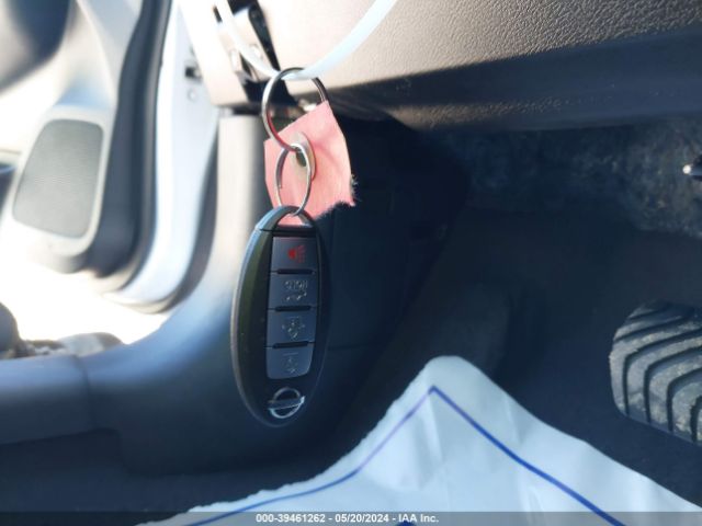 3N1CN8EV4ML822670 Nissan Versa Sv Xtronic Cvt