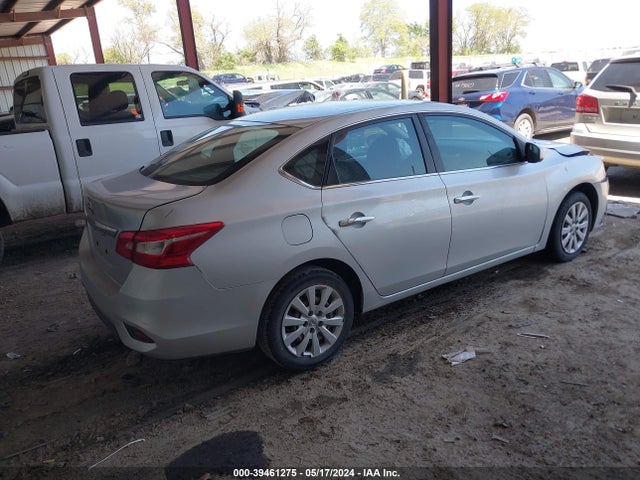 Nissan SENTRA S 2018 3N1AB7AP3JY297004 Image 4