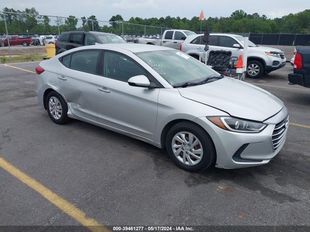 2018 5NPD74LF3JH389810 main image