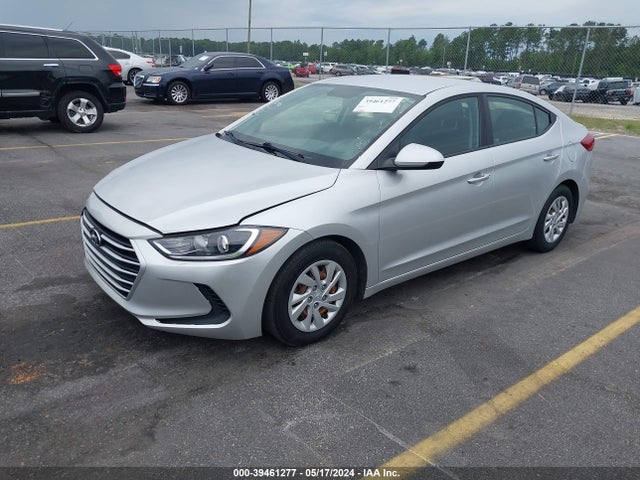 Hyundai ELANTRA SE 2018 5NPD74LF3JH389810 Image 2