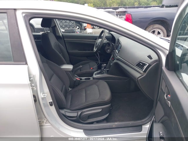 Hyundai ELANTRA SE 2018 5NPD74LF3JH389810 Image 5