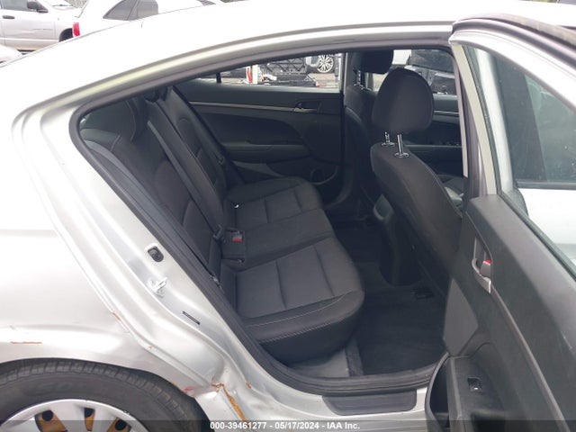 Hyundai ELANTRA SE 2018 5NPD74LF3JH389810 Image 8