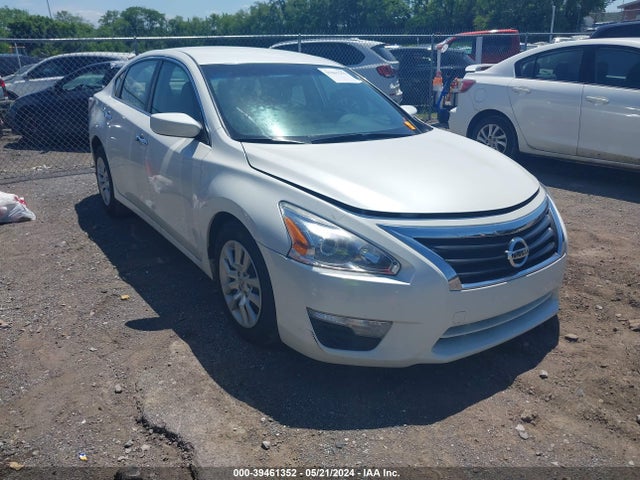 Nissan Altima 2.5 S 2014 1N4AL3AP1EC152826 Image 1