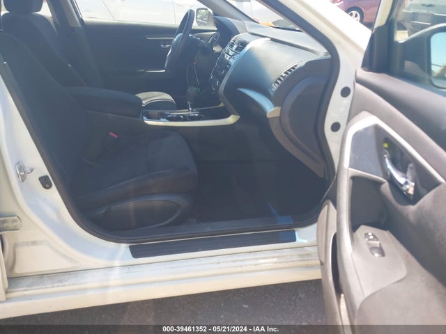 Nissan Altima 2.5 S 2014 1N4AL3AP1EC152826 Image 5