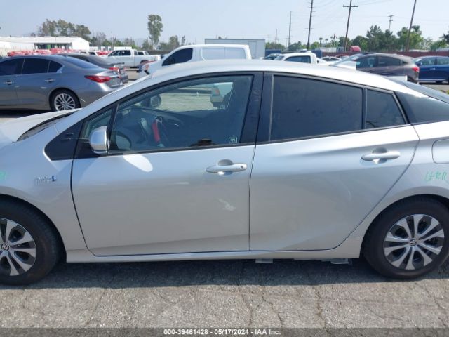 JTDKAMFP5N3220810 Toyota Prius Prime Xle