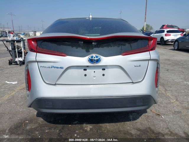 JTDKAMFP5N3220810 Toyota Prius Prime Xle