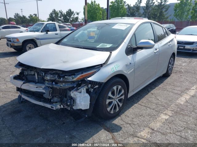 JTDKAMFP5N3220810 Toyota Prius Prime Xle