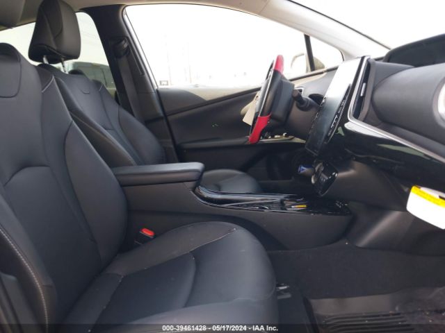 JTDKAMFP5N3220810 Toyota Prius Prime Xle