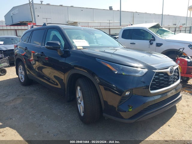 Toyota Highlander Le 2022 5TDBZRBH5NS252627 Image 1