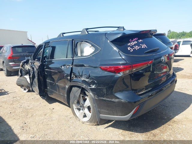 Toyota Highlander Le 2022 5TDBZRBH5NS252627 Image 3