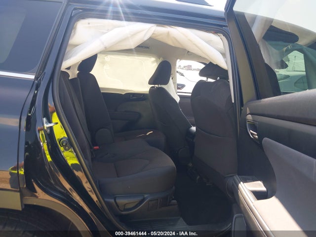 Toyota Highlander Le 2022 5TDBZRBH5NS252627 Image 8
