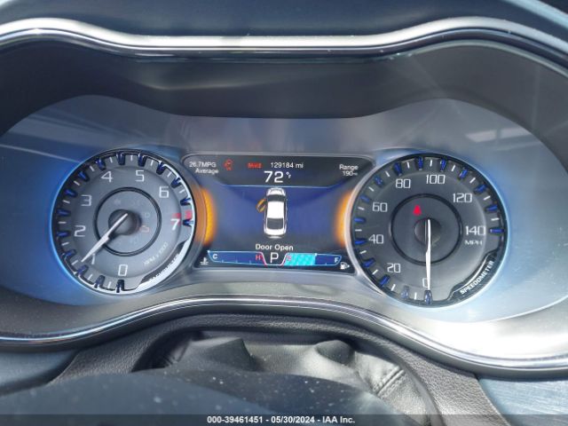 1C3CCCBG3FN551605 Chrysler 200 S