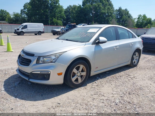 Chevrolet Cruze 1lt Auto 2015 1G1PC5SB8F7123376 Image 2