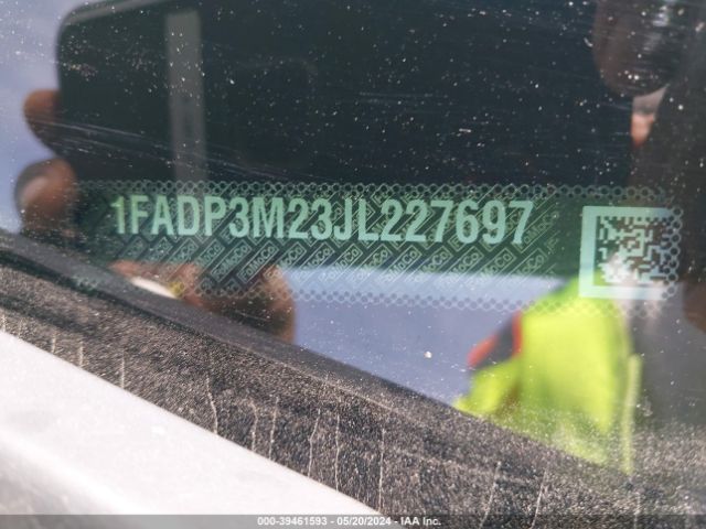 1FADP3M23JL227697 Ford FOCUS SEL