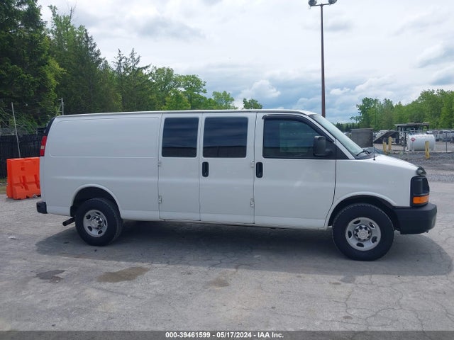 Chevrolet Express 2500 Work Van 2015 1GCWGGCF4F1125844 Image 13