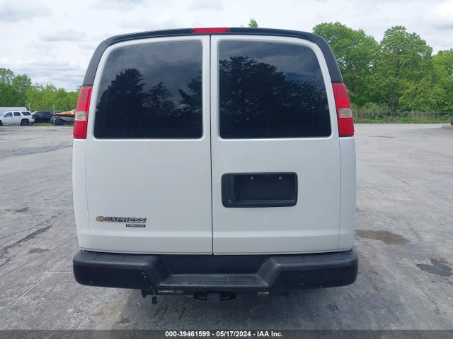 Chevrolet Express 2500 Work Van 2015 1GCWGGCF4F1125844 Image 16