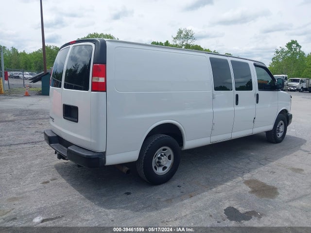 Chevrolet Express 2500 Work Van 2015 1GCWGGCF4F1125844 Image 4