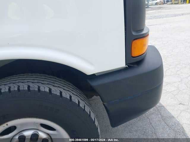 Chevrolet Express 2500 Work Van 2015 1GCWGGCF4F1125844 Image 6