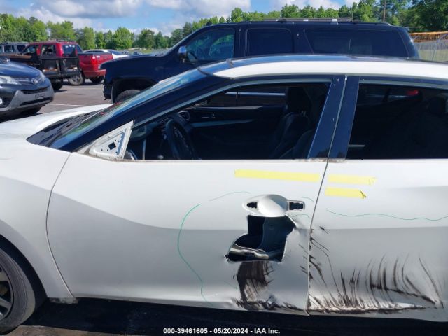 1N4AA6AP0HC404612 Nissan Maxima 3.5 Sl