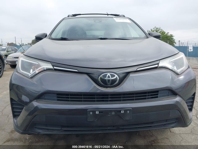 Toyota RAV4 LE 2018 JTMZFREV8JJ183528 Image 12