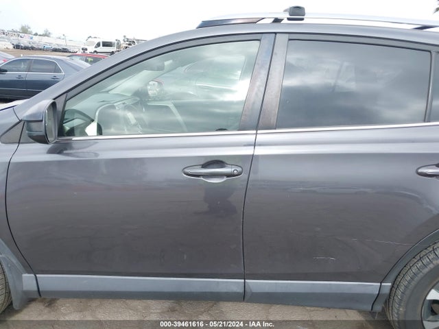 Toyota RAV4 LE 2018 JTMZFREV8JJ183528 Image 14