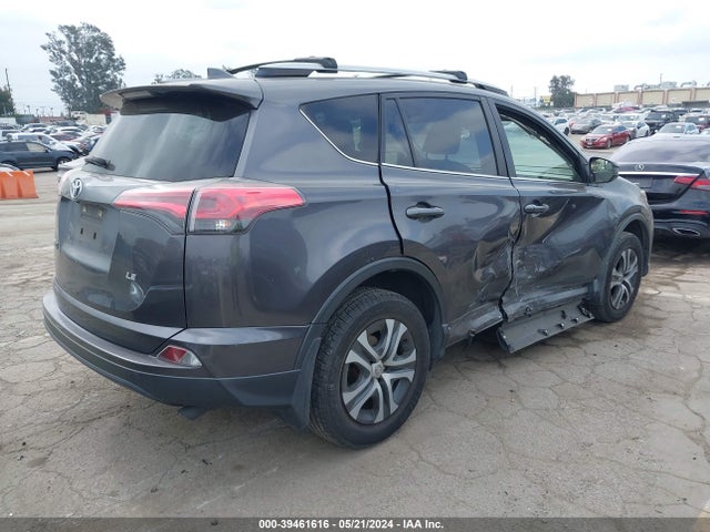 Toyota RAV4 LE 2018 JTMZFREV8JJ183528 Image 4