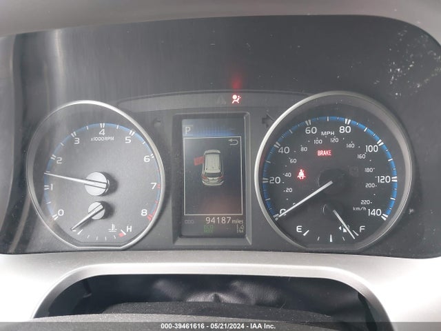 Toyota RAV4 LE 2018 JTMZFREV8JJ183528 Image 7