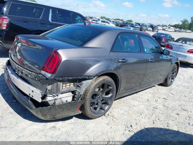 2C3CCABG2NH158688 Chrysler 300 S