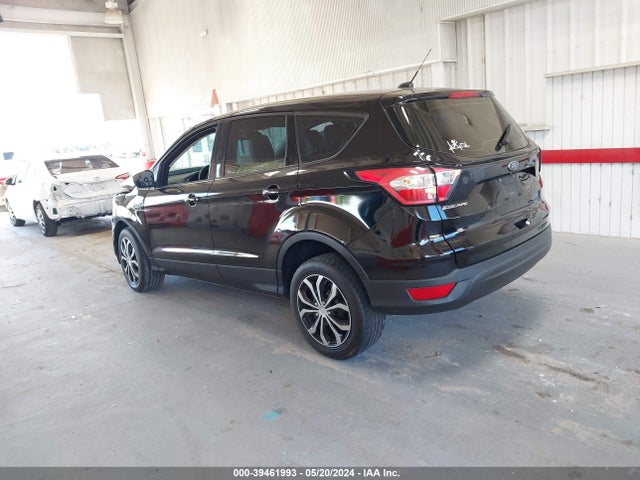 Ford ESCAPE S 2018 1FMCU0F79JUB04823 Image 3