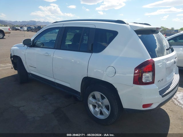 1C4NJCEB6HD160662 Jeep Compass Latitude Fwd