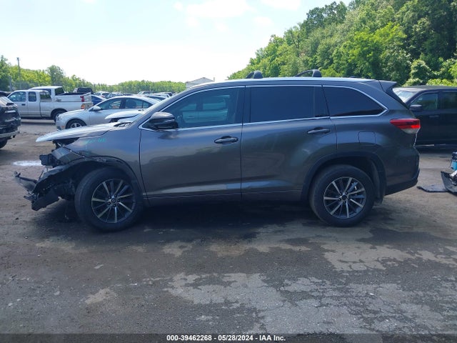 Toyota Highlander Xle 2018 5TDJZRFH9JS849151 Image 15