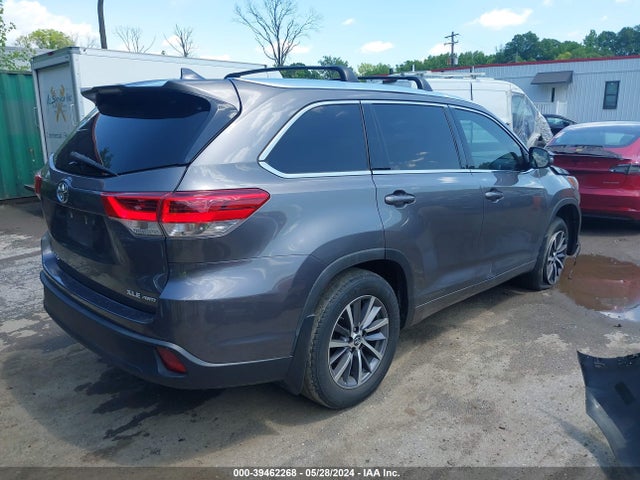 Toyota Highlander Xle 2018 5TDJZRFH9JS849151 Image 4