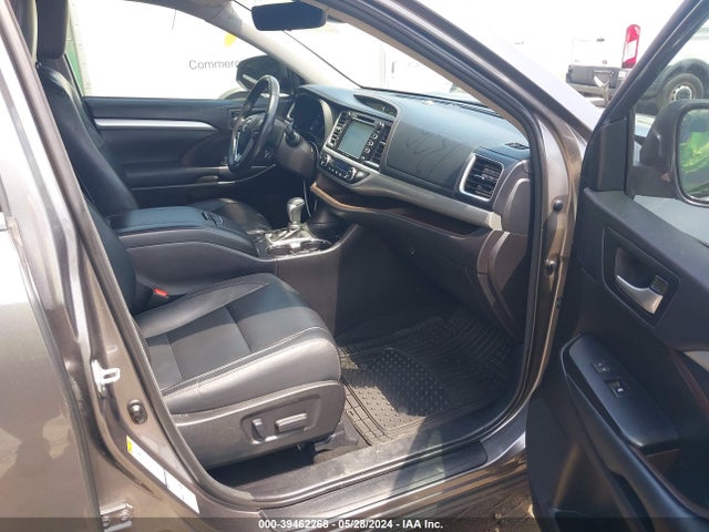 Toyota Highlander Xle 2018 5TDJZRFH9JS849151 Image 5