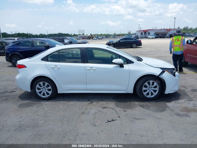 Toyota COROLLA LE 2022 JTDEPMAE1N3006740 Image 13