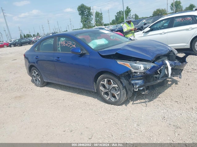 2019 3KPF24AD7KE074300 main image
