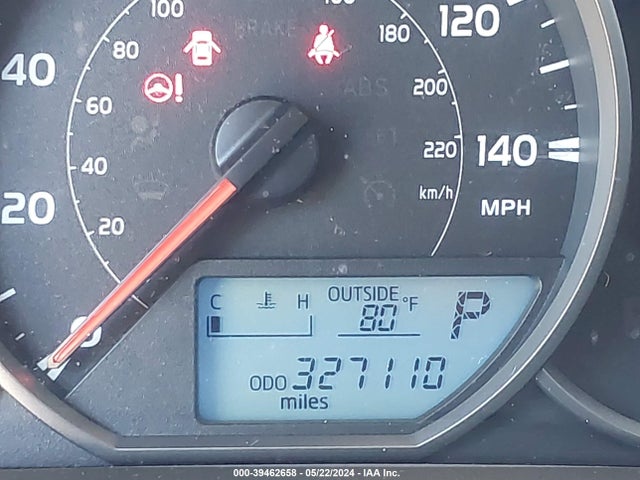 Toyota RAV4 LE 2016 JTMZFREV7GJ077175 Image 7