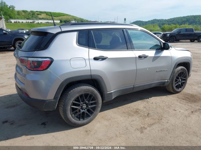 3C4NJDAB6JT190952 Jeep Compass Sport 4x4