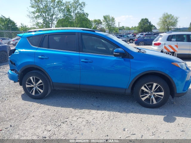 Toyota Rav4 Xle 2018 JTMRFREV0JD235197 Image 14