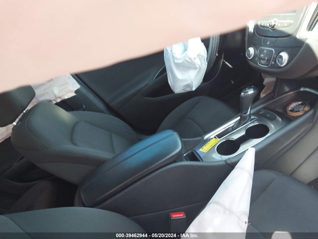1G1ZD5ST0JF256016 Chevrolet MALIBU LT
