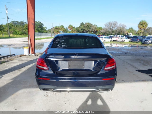 Mercedes-Benz E 300 2018 WDDZF4JB1JA319986 Image 17