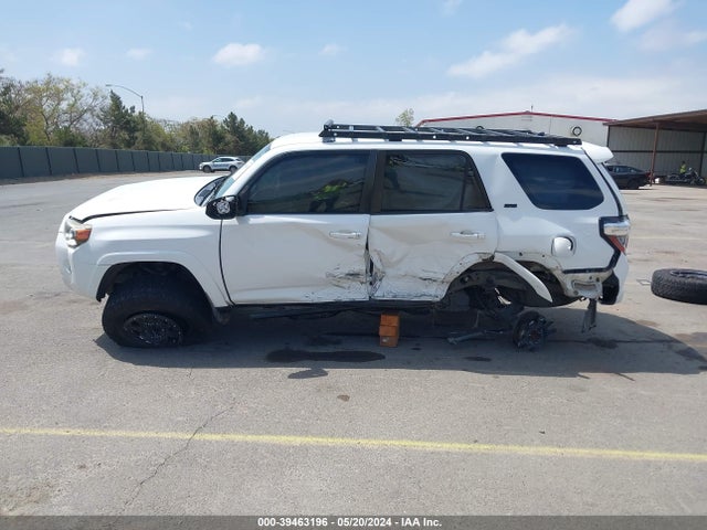 Toyota 4RUNNER SR5 2015 JTEBU5JR9F5247189 Image 14