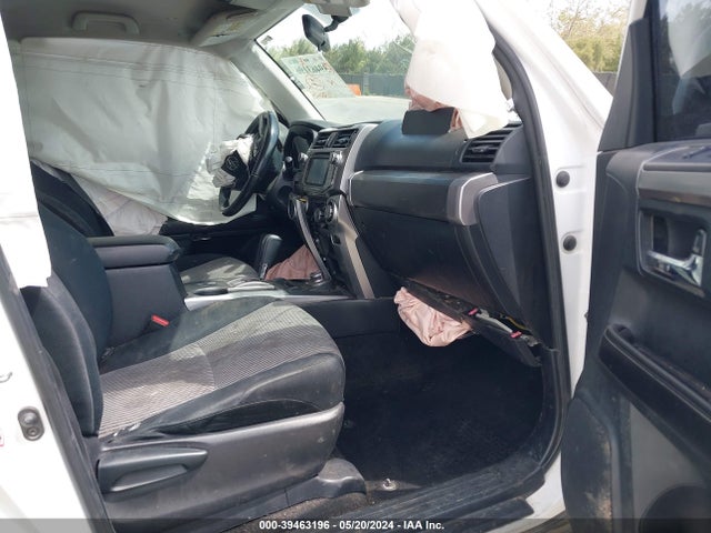 Toyota 4RUNNER SR5 2015 JTEBU5JR9F5247189 Image 5