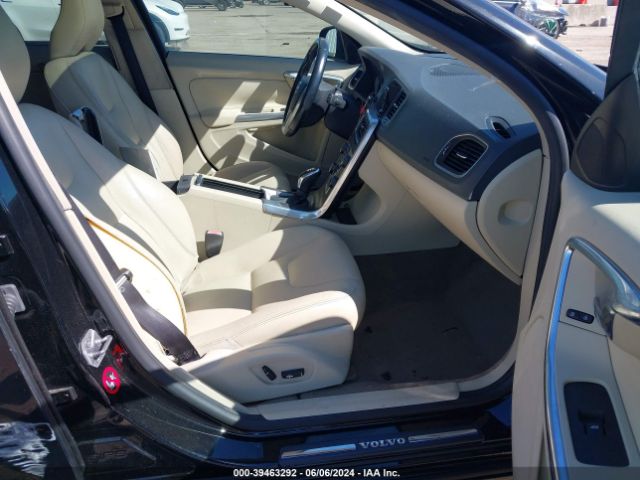YV140MED1F1208583 Volvo V60 T5 Platinum