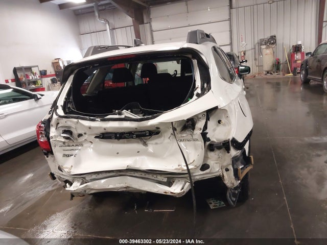 Subaru Outback 2.5i Premium 2018 4S4BSACC6J3212007 Image 16